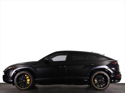 2023 Lamborghini Urus S