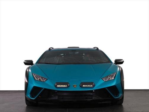 2024 Lamborghini Huracan Sterrato Base