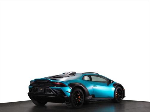 2024 Lamborghini Huracan Sterrato Base