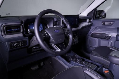 2025 Ford Maverick Lobo Standard