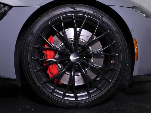 2023 Aston Martin Vantage Roadster