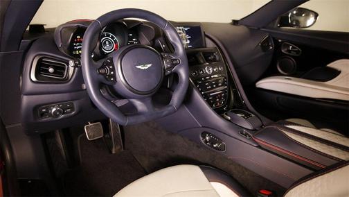 2022 Aston Martin DBS Superleggera