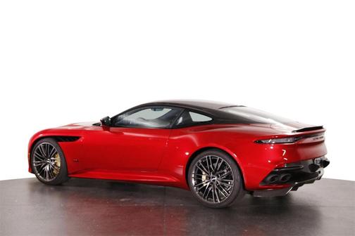 2022 Aston Martin DBS Superleggera