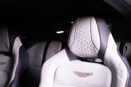 2022 Aston Martin DBS Superleggera