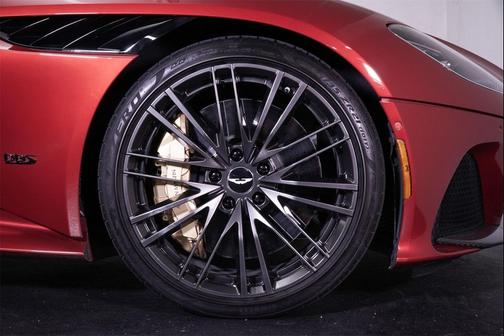 2022 Aston Martin DBS Superleggera