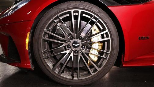 2022 Aston Martin DBS Superleggera