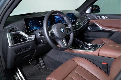 Dravit Grey Metallic 2026 BMW X5 M60i