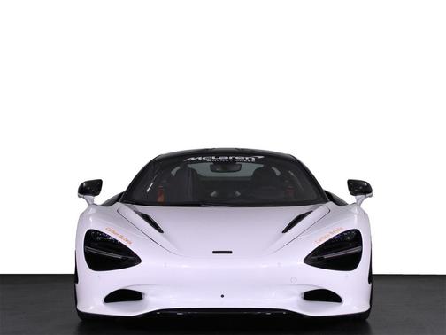 2025 McLaren 750S Coupe