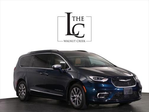 2022 Chrysler Pacifica L