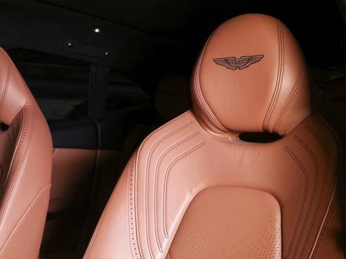 2021 Aston Martin DBX Base