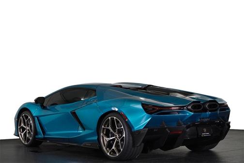 2025 Lamborghini Revuelto Base