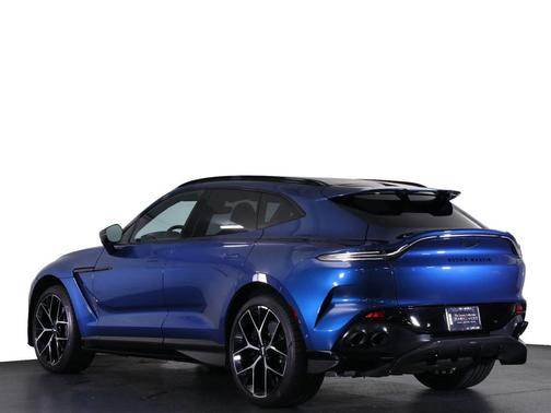 2025 Aston Martin DBX 707