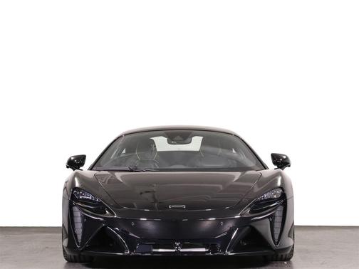 2025 McLaren Artura Performance