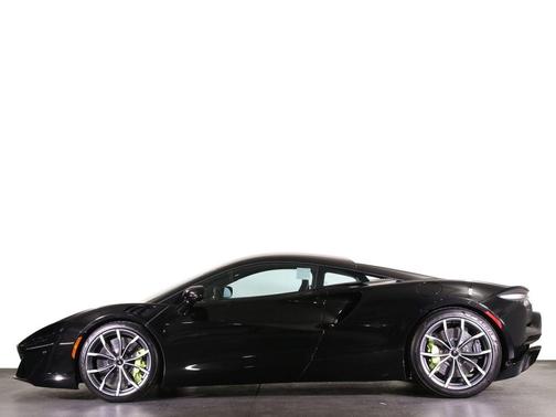 2025 McLaren Artura Performance