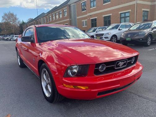 2006 Ford Mustang Deluxe