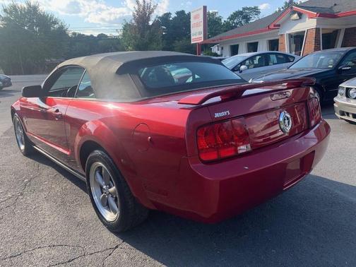 2006 Ford Mustang Base