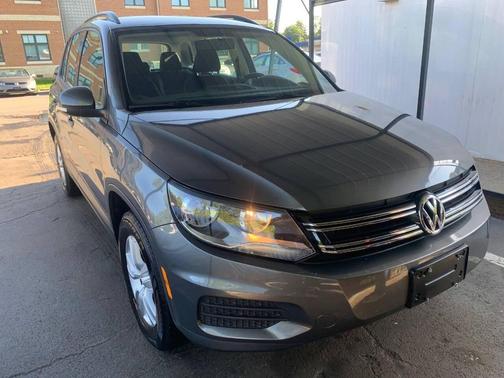 Pepper Gray Metallic 2015 Volkswagen Tiguan 4MOTION Auto S