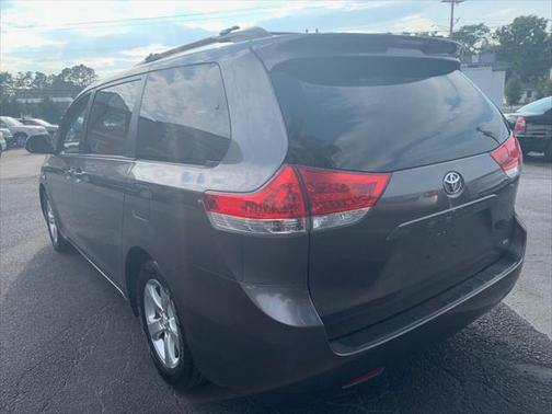 2013 Toyota Sienna LE