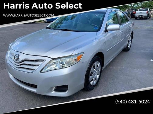 Classic Silver Metallic 2010 Toyota Camry LE