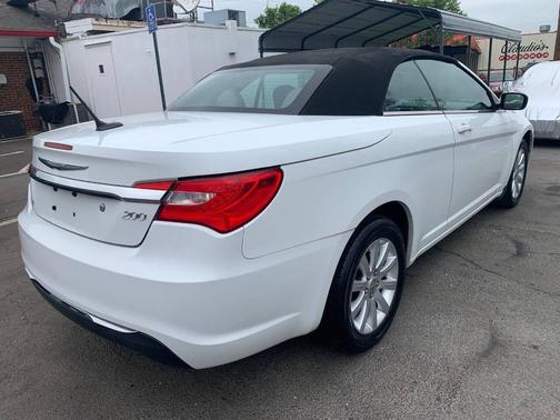 White 2011 Chrysler 200 Touring
