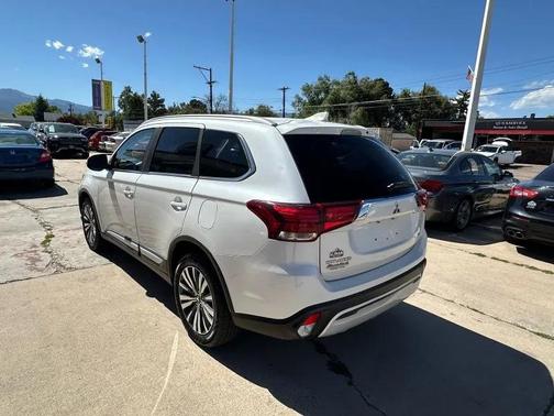 Pearl White 2020 Mitsubishi Outlander SEL S-AWC
