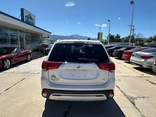 Pearl White 2020 Mitsubishi Outlander SEL S-AWC