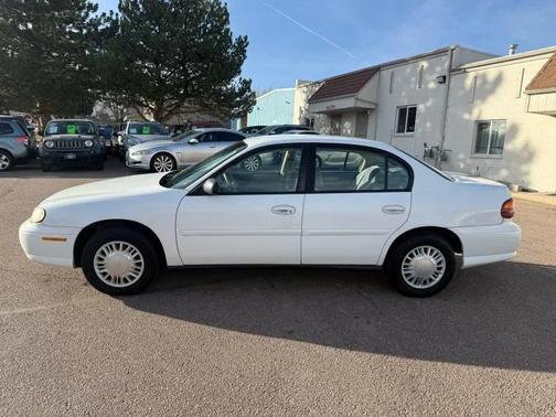 2004 Chevrolet Classic 