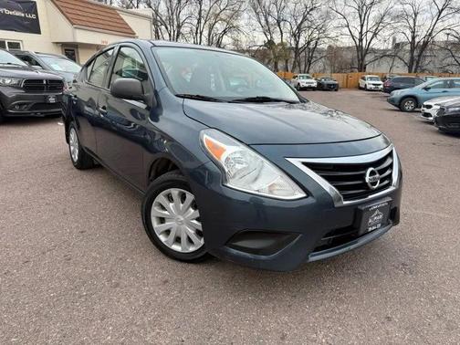 2015 Nissan Versa 1.6 S+