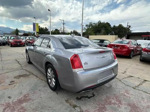 Billet Silver Metallic Clearcoat 2017 Chrysler 300 Limited
