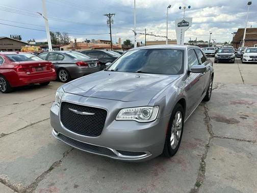 Billet Silver Metallic Clearcoat 2017 Chrysler 300 Limited