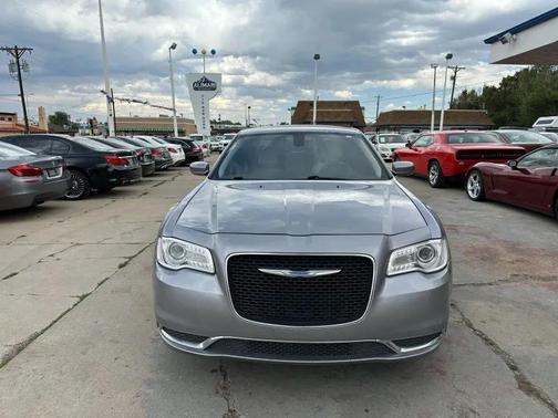 Billet Silver Metallic Clearcoat 2017 Chrysler 300 Limited