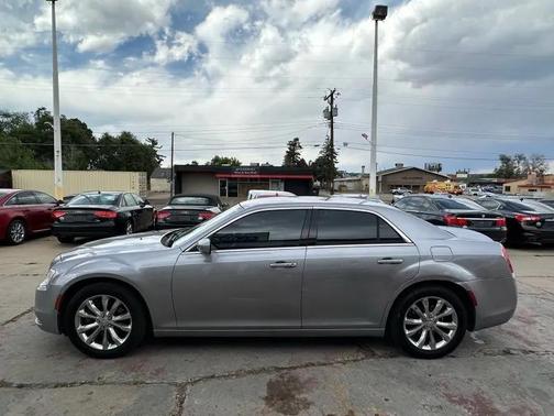 Billet Silver Metallic Clearcoat 2017 Chrysler 300 Limited
