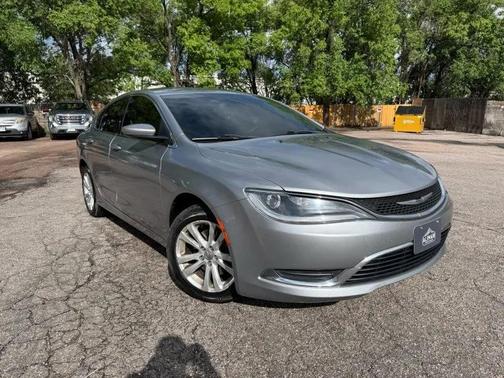 2015 Chrysler 200 Limited