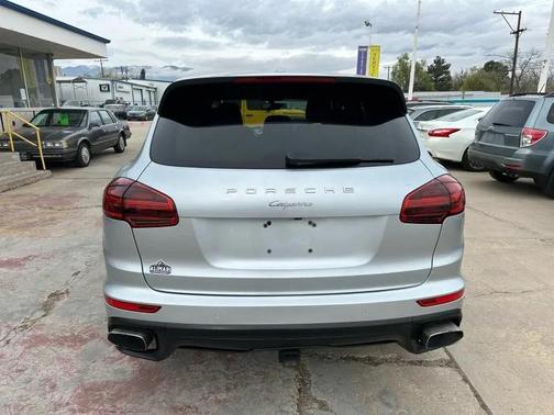 Rhodium Silver Metallic 2017 Porsche Cayenne Cayenne