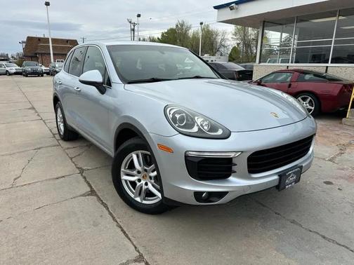 Rhodium Silver Metallic 2017 Porsche Cayenne Cayenne