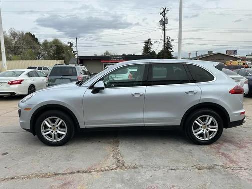 Rhodium Silver Metallic 2017 Porsche Cayenne Cayenne