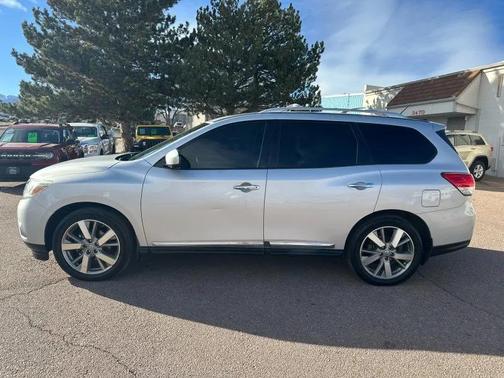 2016 Nissan Pathfinder Platinum