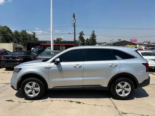 Sparkling Silver 2022 Kia Sorento LX