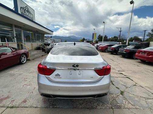 Bright Silver 2015 Kia K900 Luxury