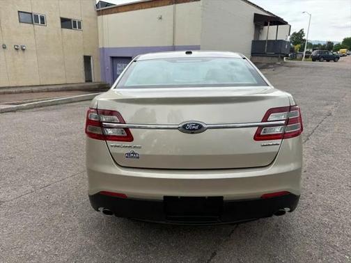 2018 Ford Taurus SE