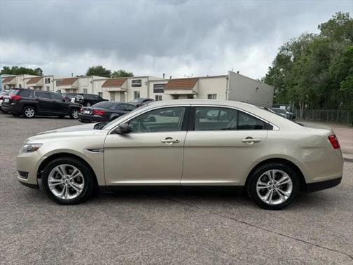 2018 Ford Taurus SE
