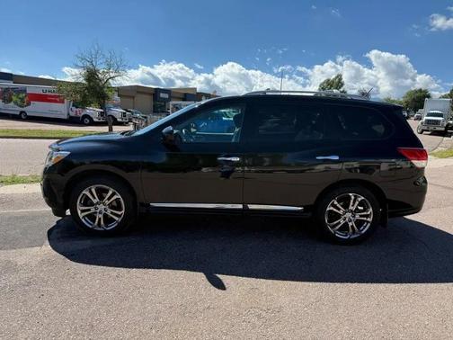 2013 Nissan Pathfinder Platinum