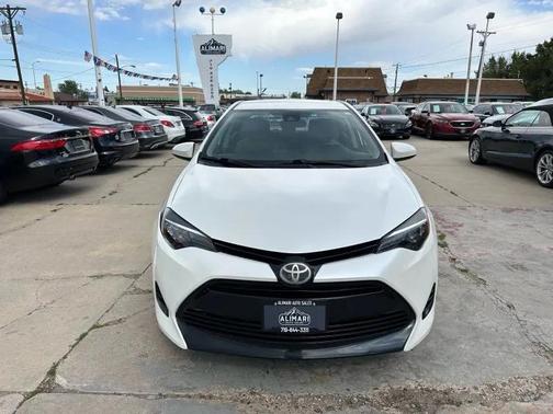 Blizzard Pearl 2018 Toyota Corolla LE