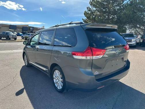 2014 Toyota Sienna LE