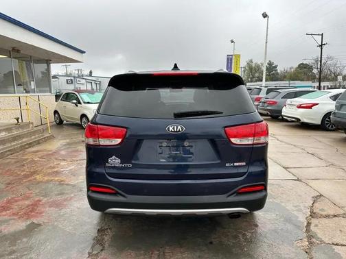 2016 Kia Sorento EX