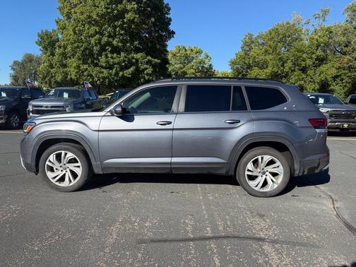 Platinum Gray Metallic 2021 Volkswagen Atlas 3.6L V6 SE w/Technology