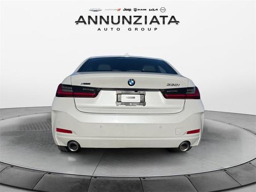 2025 BMW 330 i xDrive