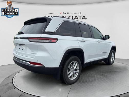 Bright White Clearcoat 2025 Jeep Grand Cherokee Laredo X
