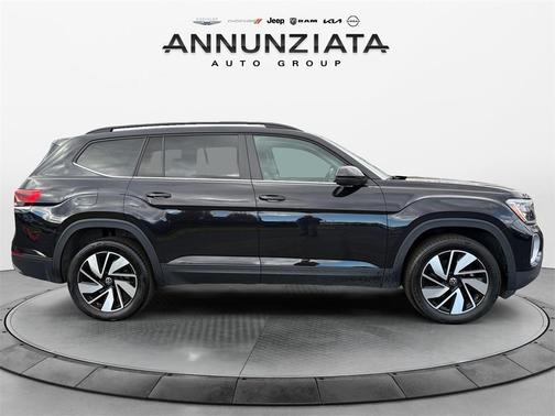 2025 Volkswagen Atlas 2.0T SE