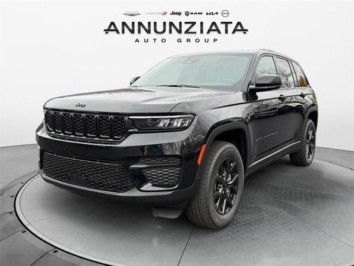 2025 Jeep Grand Cherokee Laredo